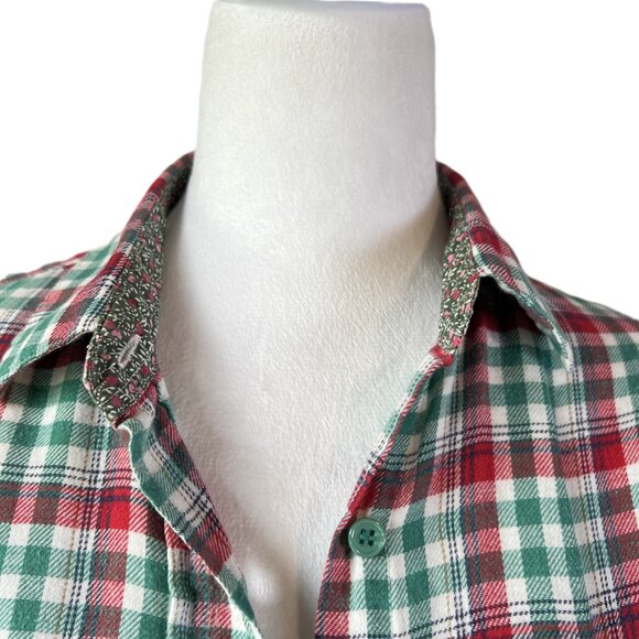 Lady Footlocker Plaid Button-Down – Festive Flair Meets Everyday Comfort Sz L - Picture 2 of 10